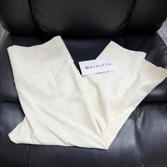 Athleta Salutation Stash High Rise Capri Legging Bone NWT - Picture 1 of 4